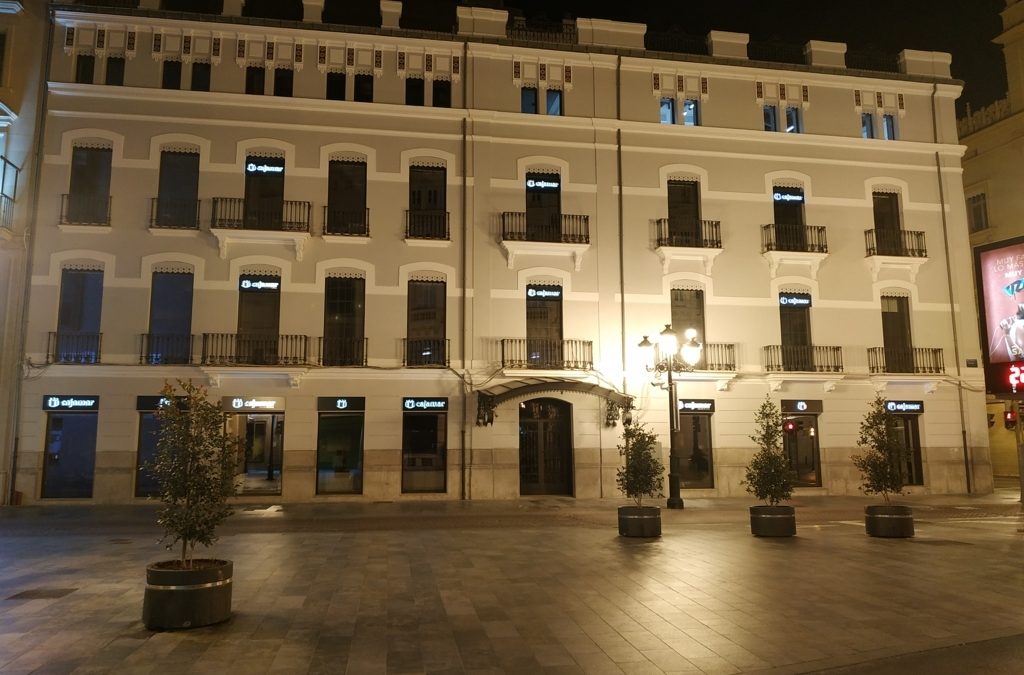 Surarte rotula la nueva sede de Cajamar en Castellón